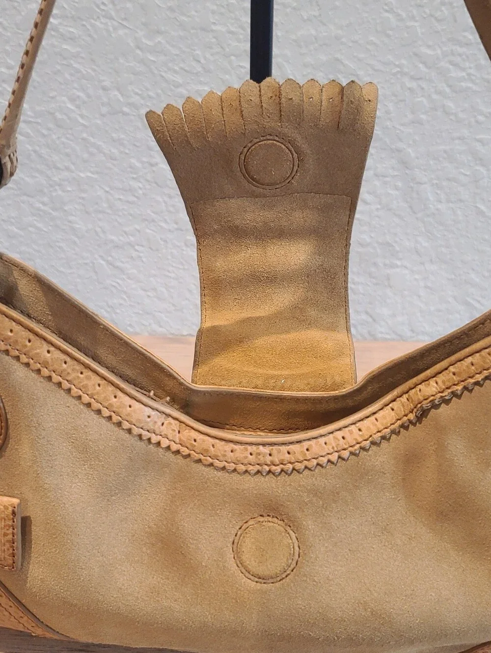 Via Spiga Tan Suede & Pebbled Leather Hobo Shoulder Bag Fringe Flap Purse Y2K